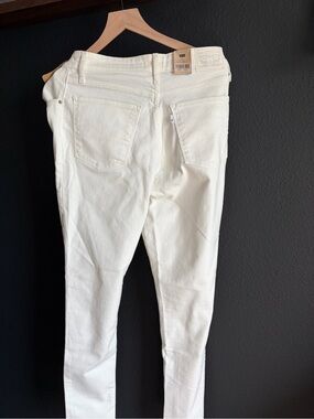 Levi's Off-White Skinny High-Rise Jeans